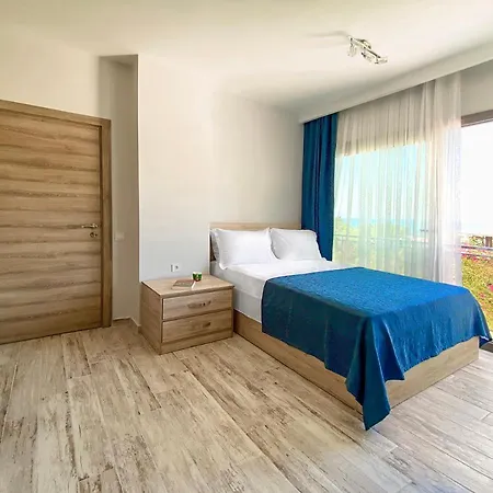 Eyluel 16 Çeşme