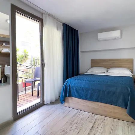 Eyluel 16 * Çeşme