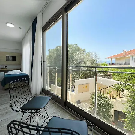 לינה וארוחת בוקר Eyluel 16 *